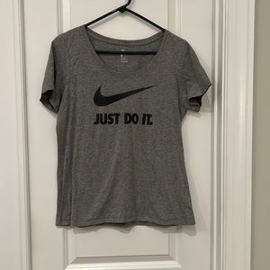 Nike Short Sleeve T-Shirt